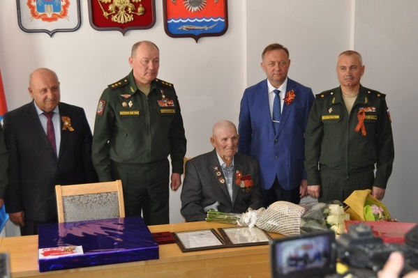 Церемония награждения орденом Красной Звезды Алексея Тихомирова Церемония награждения орденом Красной Звезды Алексея Тихомирова