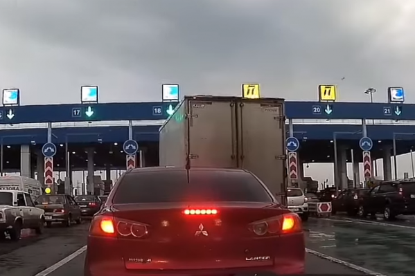 Дорога стала платной в декабре прошлого года Дорога стала платной в декабре прошлого года