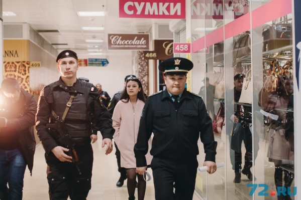 В ходе проверок в ТД «Центральный» была выявлена сотня нарушений правил пожарной безопасности В ходе проверок в ТД «Центральный» была выявлена сотня нарушений правил пожарной безопасности