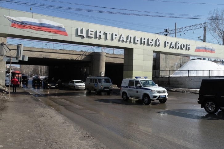 Переходить тоннель следует с особой осторожностью Переходить тоннель следует с особой осторожностью