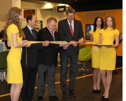 В Архангельске открыл двери новый дом Renault