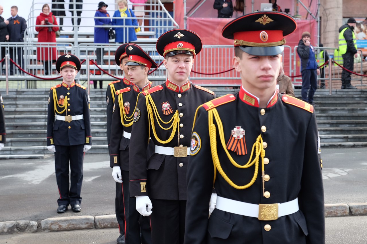 В торжественном прохождении войск Пермского гарнизона принимают участие более полутора тысяч человек