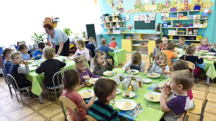 Ярославских детей в садиках будут кормить, как в ресторане: читаем полное меню