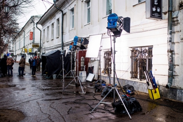 В центре Ярославля снимают кино В центре Ярославля снимают кино