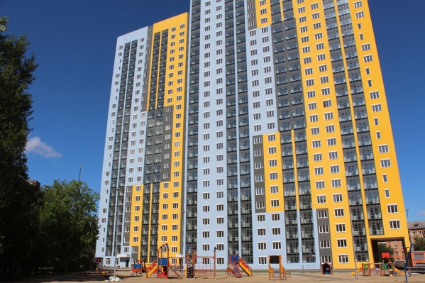 Всего три квартиры остались непроданными в жилом доме "На Индустрии".
Всего три квартиры остались непроданными в жилом доме "На Индустрии".
