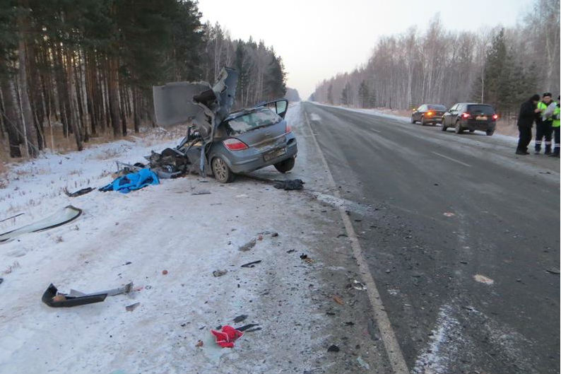 Водитель Opel Astra погиб на месте ДТП