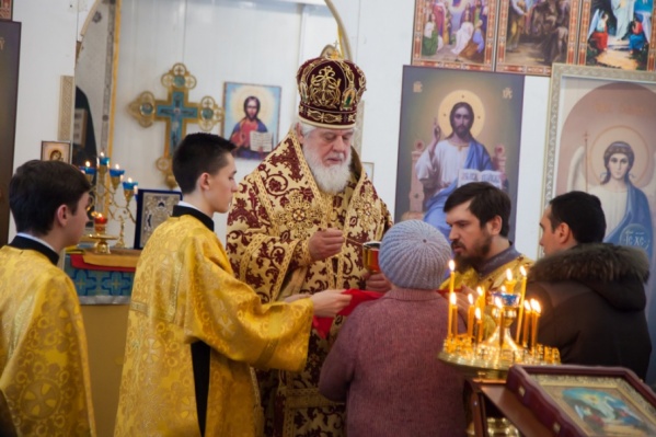 Глава епархии периодически проводит божественные литургии в храме Глава епархии периодически проводит божественные литургии в храме