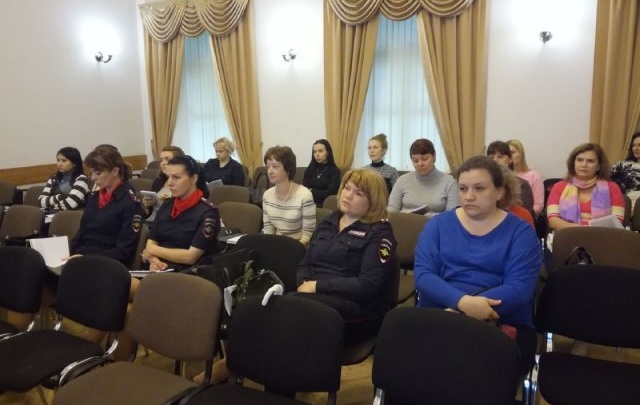 В Ярославле помогут семьям, где живут алкоголики и наркоманы