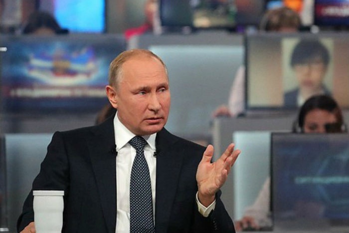 Владимиру Путину сегодня задали несколько вопросов жители Ростовской области Владимиру Путину сегодня задали несколько вопросов жители Ростовской области