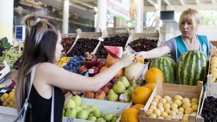 Рынок, палатка мэра или супермаркет: где в Ярославле купить хороший арбуз