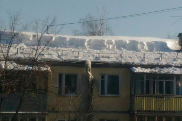 Такая уборка снега пришлась самарцам не по нраву Такая уборка снега пришлась самарцам не по нраву