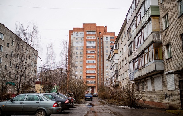 Вместо крыши решето: в Ярославле дали бой очередному управдому