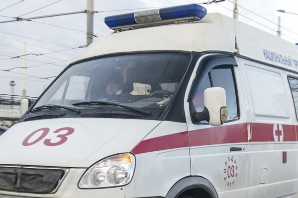 Водители Honda и Renault доставлены в больницу Водители Honda и Renault доставлены в больницу