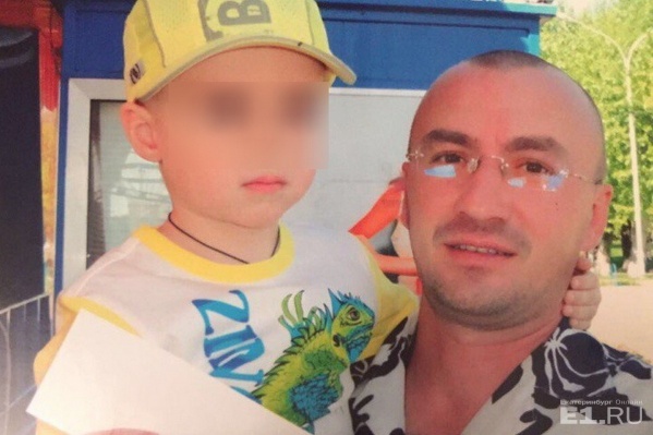 Следователи задержали двух полицейских, подозреваемых в смерти Станислава Головко.
Следователи задержали двух полицейских, подозреваемых в смерти Станислава Головко.