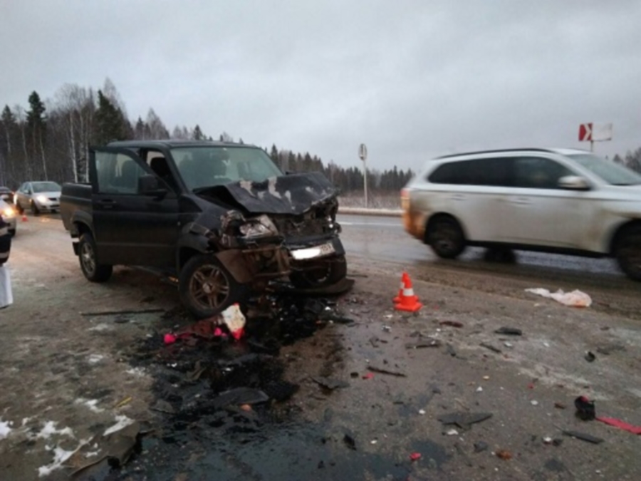 В результате аварии пострадала 65-летняя пассажирка УАЗа В результате аварии пострадала 65-летняя пассажирка УАЗа