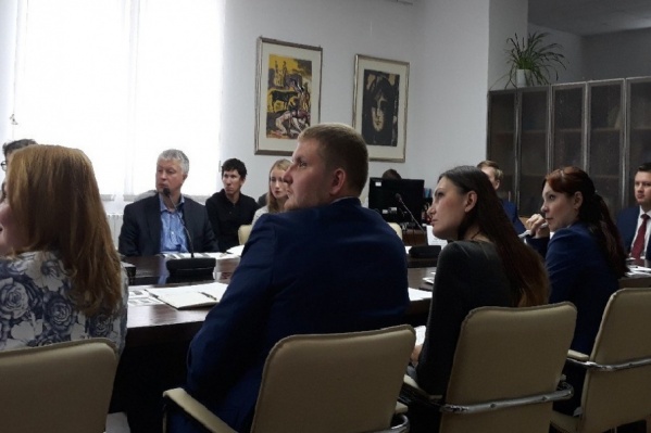 Участники круглого стола утвердили начальный состав отделения Российского общества политологов Участники круглого стола утвердили начальный состав отделения Российского общества политологов
