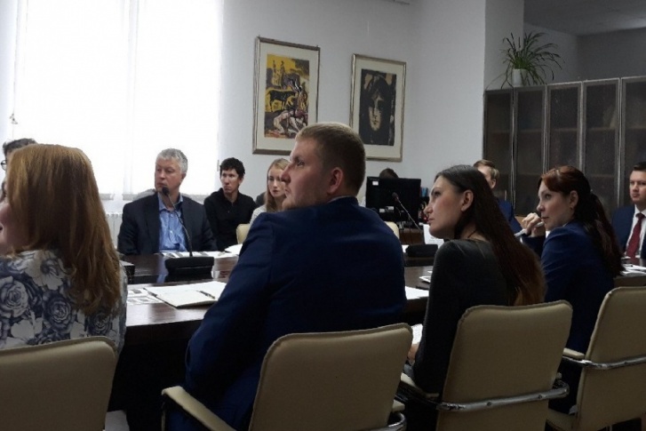 Участники круглого стола утвердили начальный состав отделения Российского общества политологов Участники круглого стола утвердили начальный состав отделения Российского общества политологов