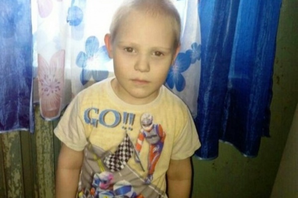 Дима, судя по найденным следам, ушёл далеко от палатки родителей.
Дима, судя по найденным следам, ушёл далеко от палатки родителей.