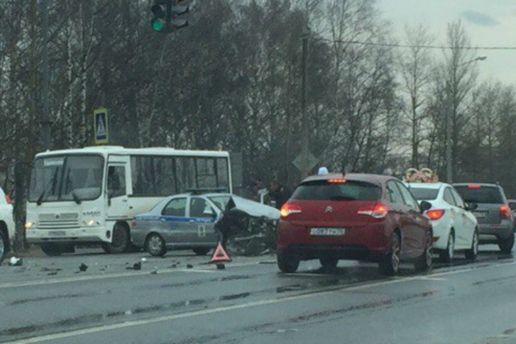 Авария произошла в посёлке Семибратово на трассе М-8
