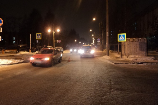 Авария произошла на Новгородском проспекте Авария произошла на Новгородском проспекте
