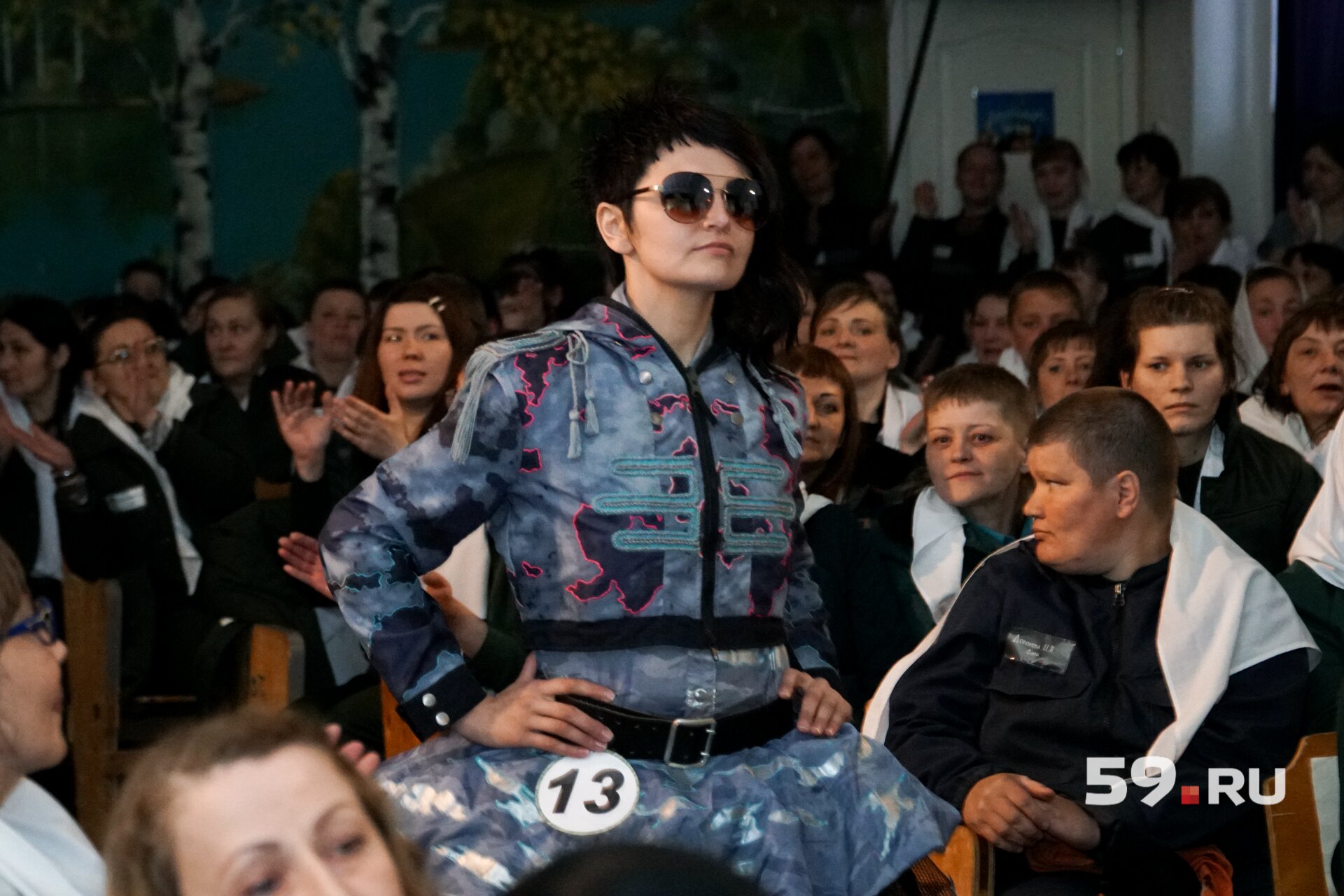 Модель похожа на Земфиру Модель похожа на Земфиру