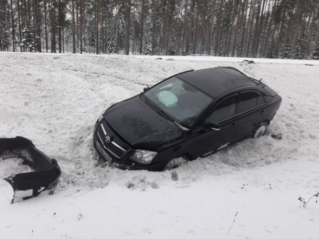 Травмы получил водитель иномарки Травмы получил водитель иномарки