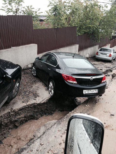 Автомобилисты не могли выехать с участка Автомобилисты не могли выехать с участка