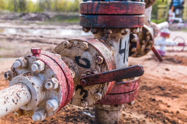 Преступников задержали в момент слива нефти Преступников задержали в момент слива нефти
