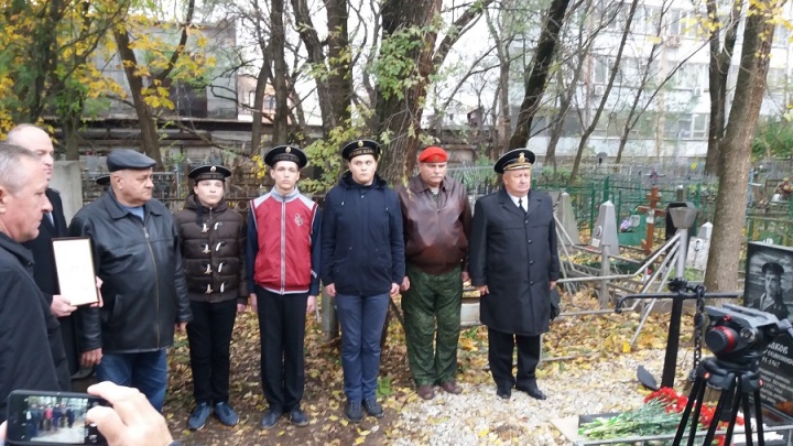 В Ростове после реставрации открыли мемориал матросу «Авроры»