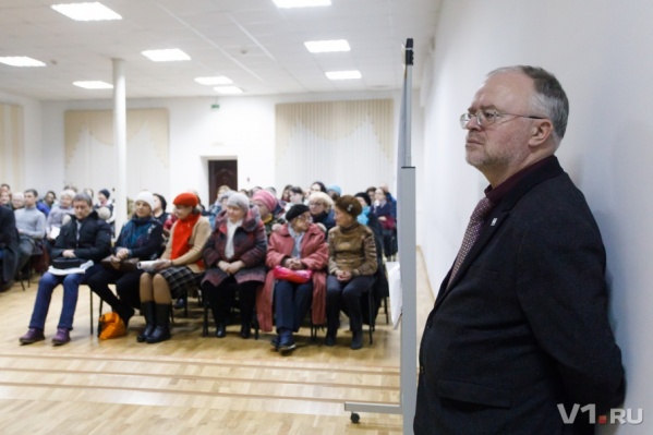 Главный архитектор Волгограда сам пришел показывать презентации Главный архитектор Волгограда сам пришел показывать презентации