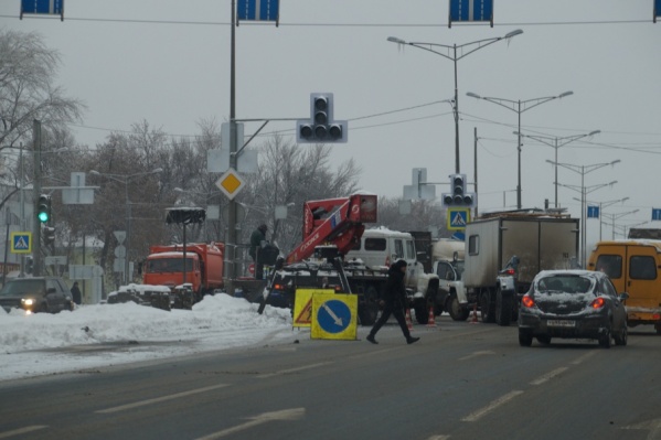 Светофоры являются частью автоматизированной системы управления дорожным движением Светофоры являются частью автоматизированной системы управления дорожным движением