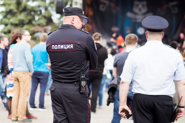Пить в общественных местах запрещено Пить в общественных местах запрещено