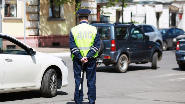 В Ярославском районе пьяный мужчина угнал авто со стоянки