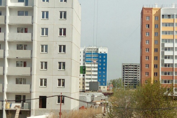 По данным прокуратуры и минстроя, по 17 из 19 объектов «Речелстроя» сроки неоднократно переносились По данным прокуратуры и минстроя, по 17 из 19 объектов «Речелстроя» сроки неоднократно переносились