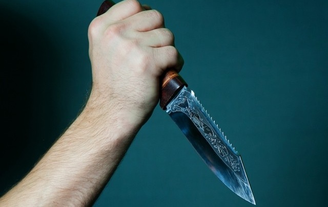 Пьяный дебош: северодвинец дважды ударил ножом своего знакомого
