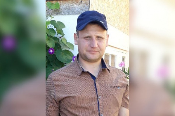 Если что-либо знаете о местонахождении этого мужчины, сообщите в полицию Если что-либо знаете о местонахождении этого мужчины, сообщите в полицию