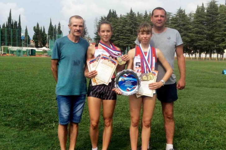 Юные спортсменки на двоих завоевали семь медалей Юные спортсменки на двоих завоевали семь медалей