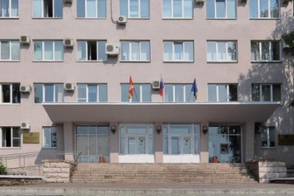 В приёмную главы никого не пускают, телефон не отвечает В приёмную главы никого не пускают, телефон не отвечает