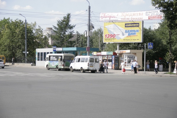 Остановки в Челябинске станут выглядеть одинаково Остановки в Челябинске станут выглядеть одинаково