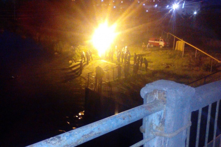 Тела детей спасатели подняли со дна водоёма ночью 13 июня