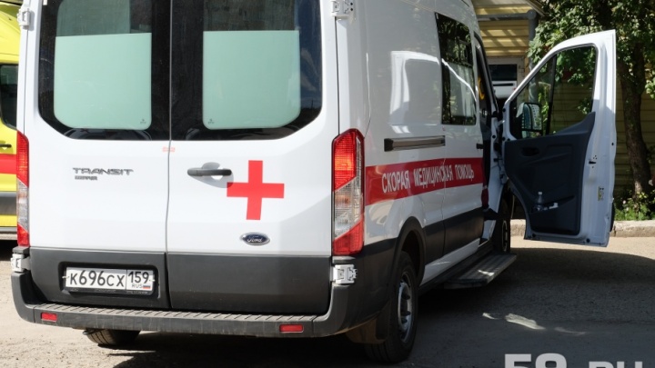 Переходил в неположенном месте: в Перми Lada сбила 12-летнего школьника