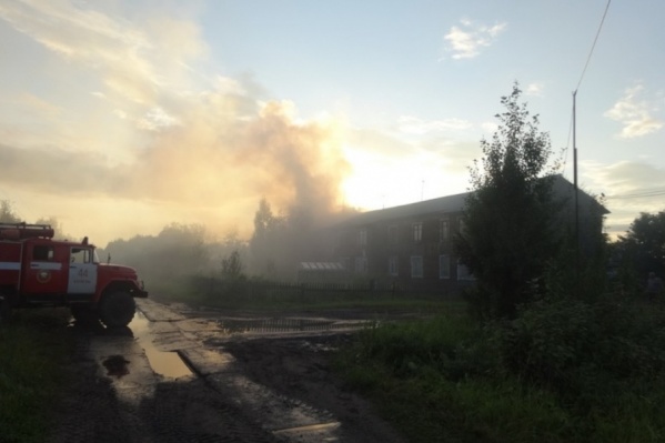 Пожар произошел накануне около семи вечера Пожар произошел накануне около семи вечера