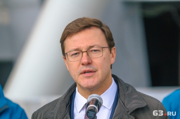 Дмитрий Азаров ответит на вопросы жителей области в режиме онлайн Дмитрий Азаров ответит на вопросы жителей области в режиме онлайн