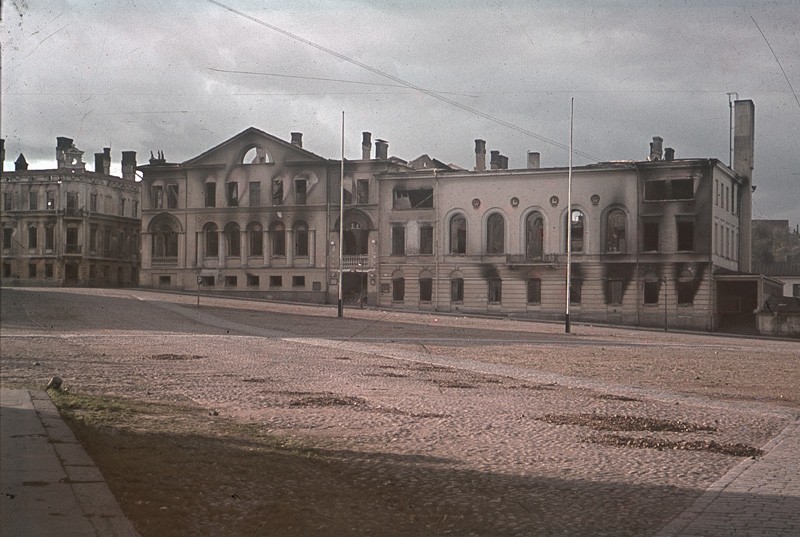 1941
