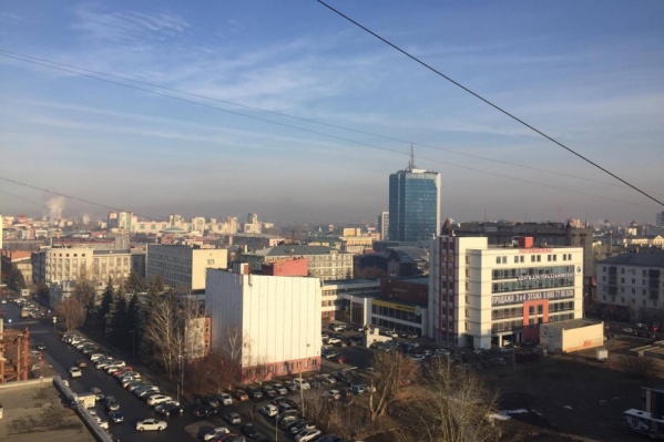 Смог спустился на Челябинск во второй половине дня пятницы Смог спустился на Челябинск во второй половине дня пятницы