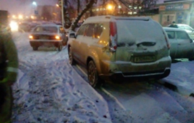 КАМАЗ с «Ниссаном» и «Форд» с «Опелем»: из-за снега и наледи стало больше аварий