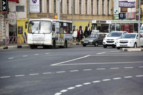 Остановку на площади Волкова вернут на место Остановку на площади Волкова вернут на место