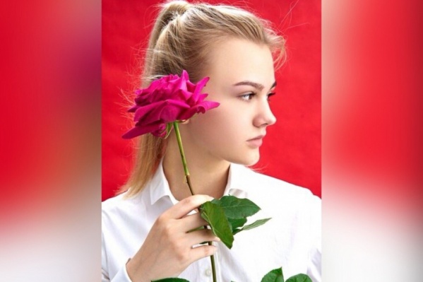 Светлые локоны достались девушке от природы. Никаких красителей и уловок парикмахеров Светлые локоны достались девушке от природы. Никаких красителей и уловок парикмахеров