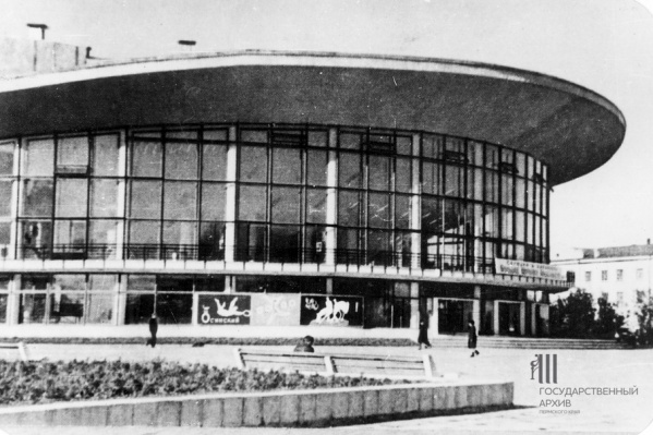 Новое здание начали возводить в 1965 году Новое здание начали возводить в 1965 году