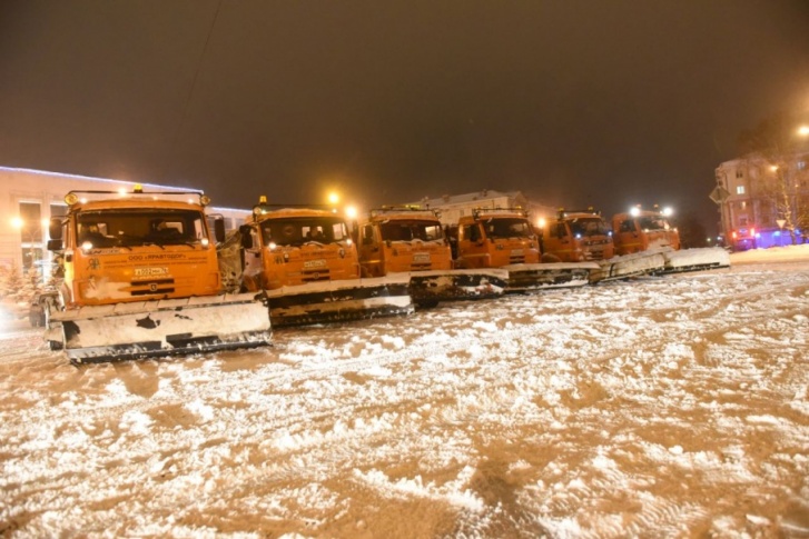 90 машин будут убирать снег